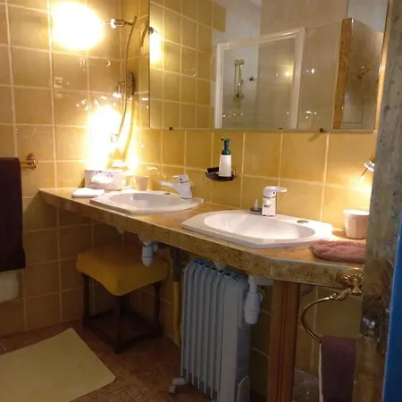 Location Meuble De Tourisme La Rose Des Fables 4*