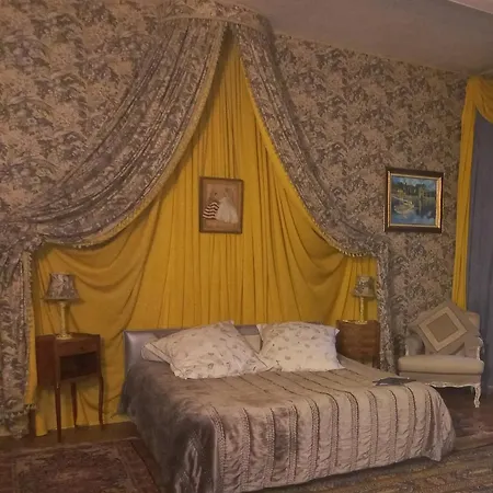 Location Meuble De Tourisme La Rose Des Fables 4* Château-Thierry