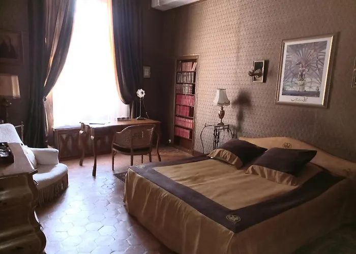 Location Meuble De Tourisme La Rose Des Fables