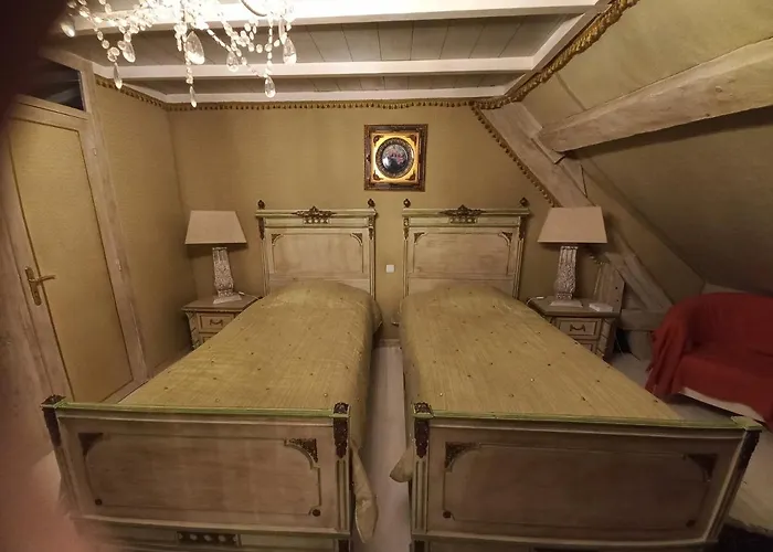 Location Meuble De Tourisme La Rose Des Fables Guest house