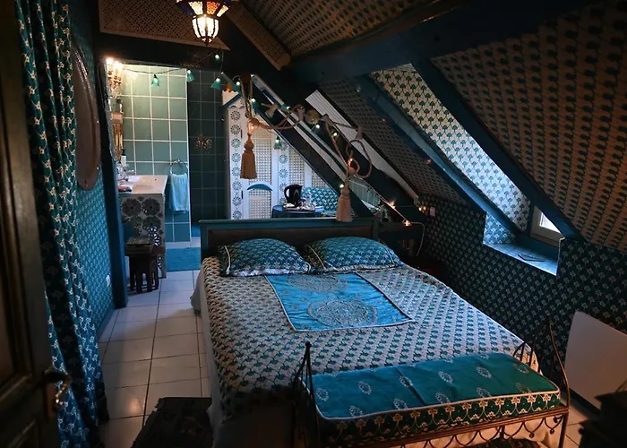 Guest house Location Meuble De Tourisme La Rose Des Fables 4*