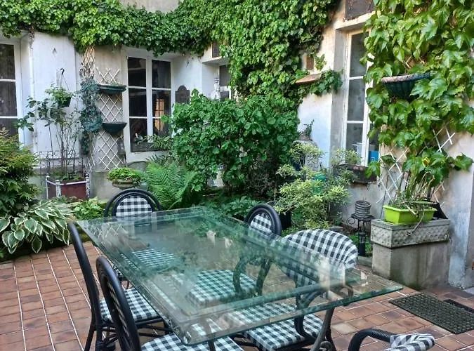 Location Meuble De Tourisme La Rose Des Fables 4* Chateau-Thierry